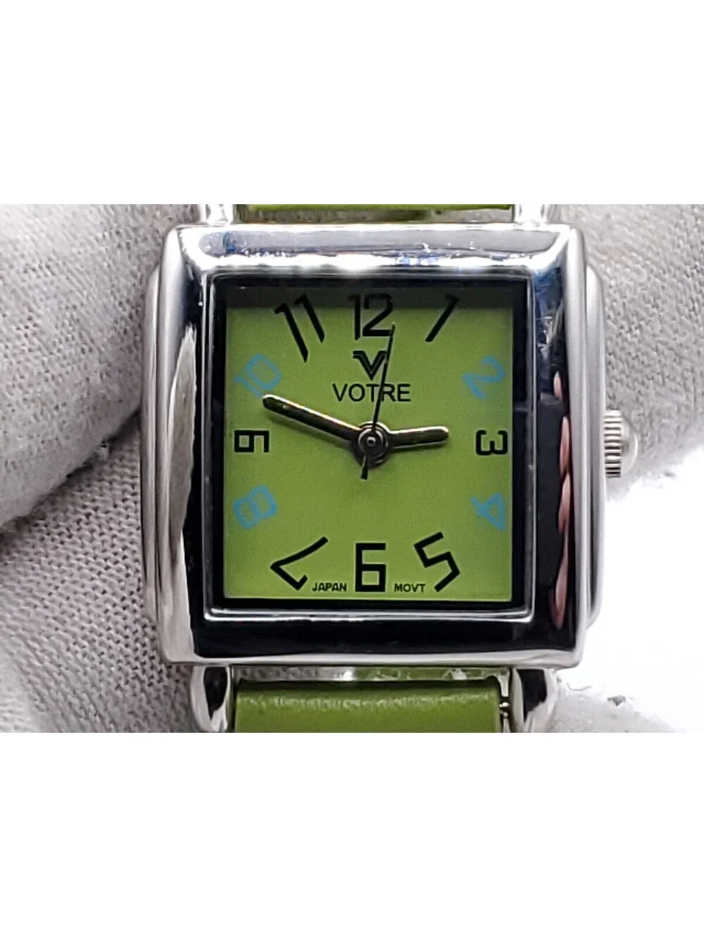 Votre Quartz Watch Women New Battery Green Dial Square 23mm